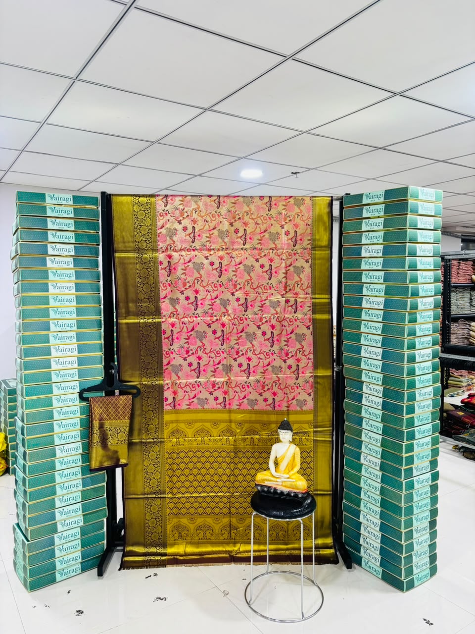 Richie Rich Fancy Silk Blend Saree with Elegant Look