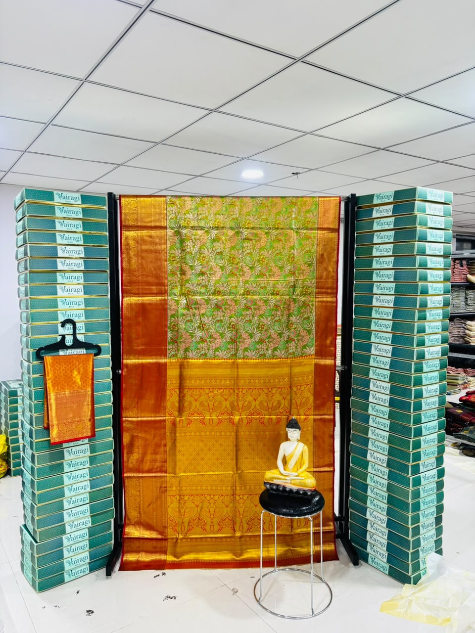Richie Rich Fancy Silk Blend Saree with Elegant Look