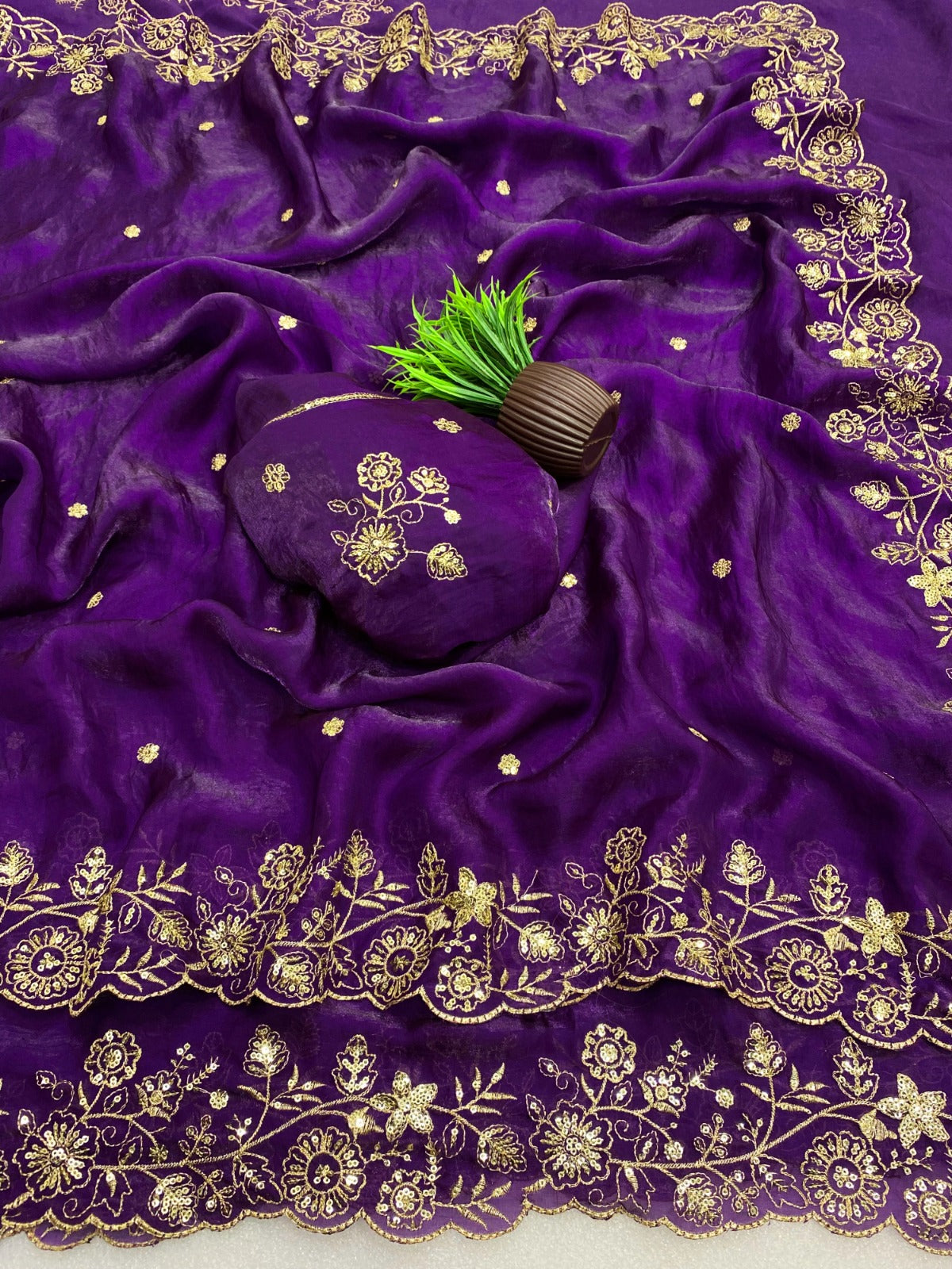 Jimmychoo Embroidred Silk Saree With Blouse Piece